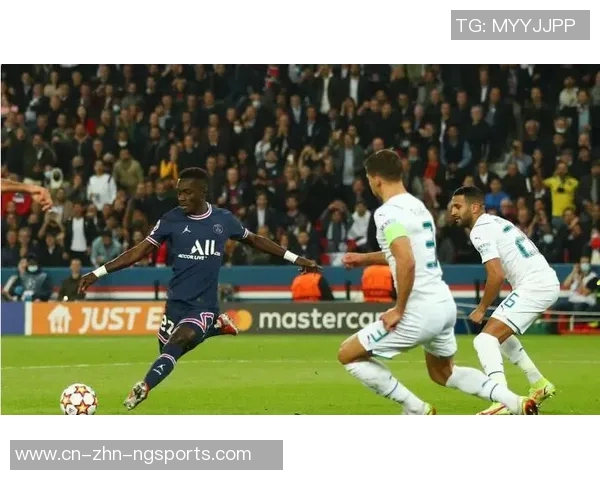 梅西禁区低射中柱阿连德远射击中横梁运气不佳令人惋惜 梅西禁区低射中柱阿连德远射击中横梁运气不佳令人惋惜