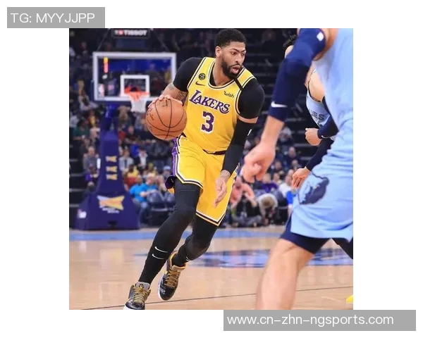 浓眉首节表现稳健轻松斩获5分5板1助展现强大状态 浓眉首节表现稳健轻松斩获5分5板1助展现强大状态