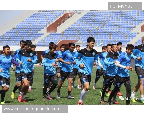 芬奇透露麦克丹尼尔斯脚踝伤势恢复良好今日参与部分训练状态良好